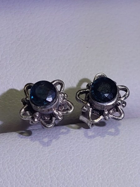 Gorgeous vintage sterling silver genuine sapphire earrings Carousel 1