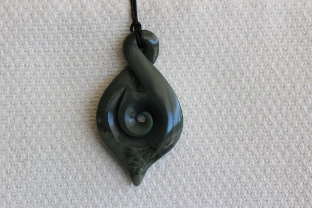 BEAUTIFUL KORU-TWIST TWIST INANGA FLOWER POUNAMU / #196 Carousel 3