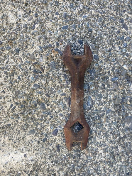 Small antique rusty tool Carousel 1