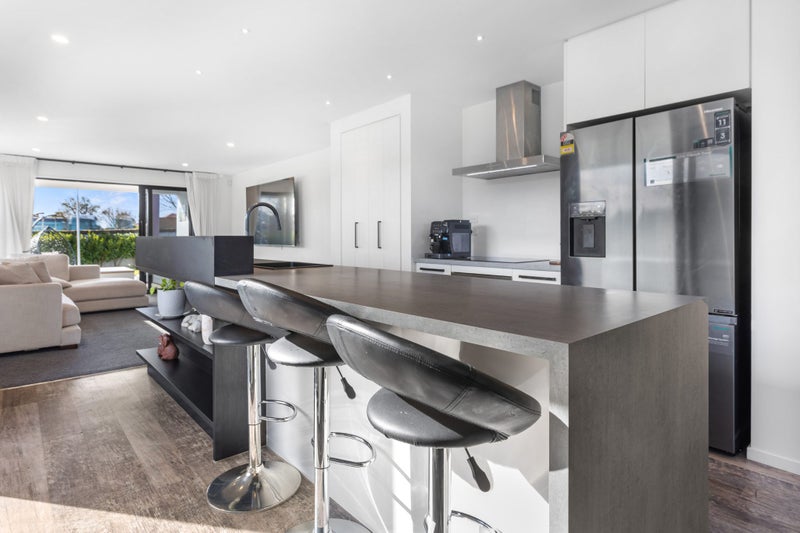 Avonhead, 3 bedrooms64529411773443113