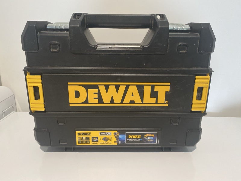 DeWalt Stacking Carry Case Carousel 1