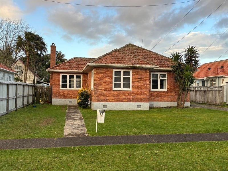 Image 1 of 8