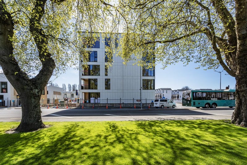 ONLY 1 LEFT! - 3 Bed Penthouse With Latimer Views63929598706562113