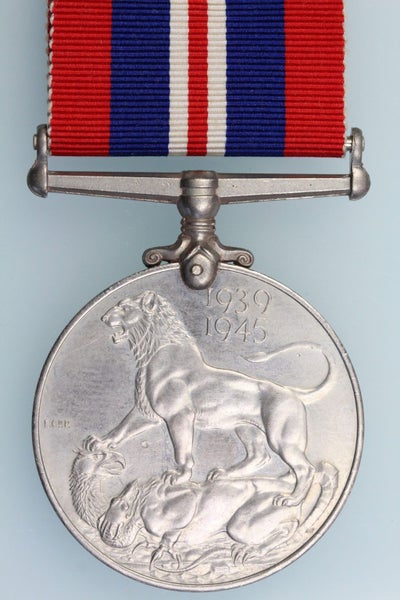 WWII WAR MEDAL 1939-45 Carousel 1