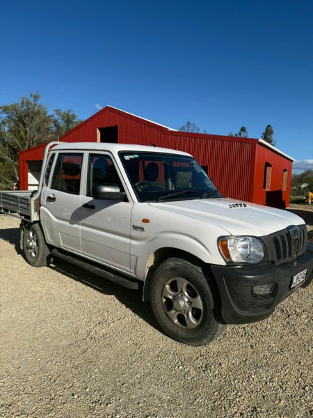 2017 Mahindra PIK-UP Doublecab4x463930180796419111