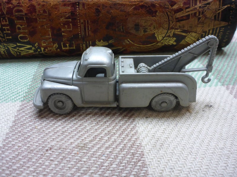 Vintage Marx Toys Service Station Garage Plastic Wrecker Truck Tow Truck Toy Carousel 1