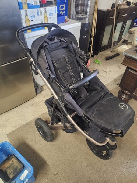 Edwards and Co pram Carousel 1