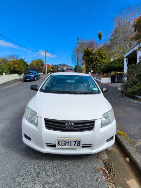 2010 Toyota Corolla Axio63931370745858110