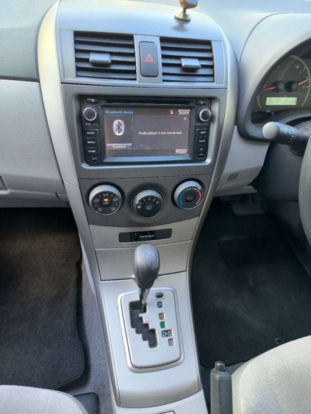 2010 Toyota Corolla Axio63931370745858114