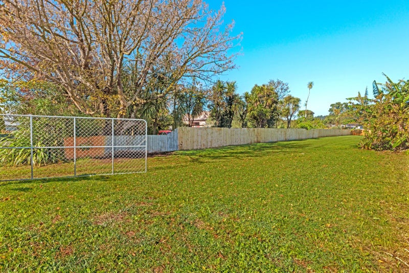 Image 3 of 9