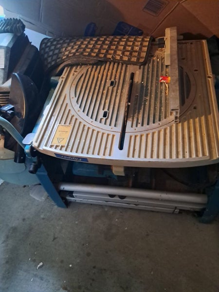 Makita bench saw63931609963651110