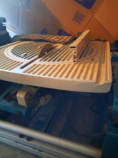 Makita bench saw63931609963651111