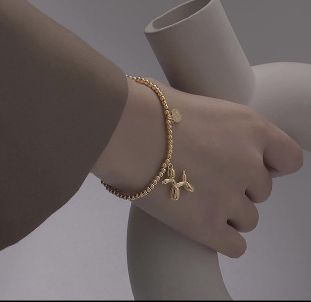 GOOD LUCK BALLOON DOG CHARM BEAD STRETCH BRACELET- Gold Tone Carousel 1