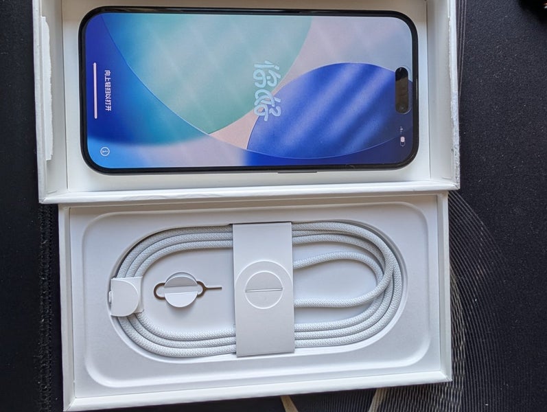 IPHONE 16 BLK 256GB W/BOX 100% BATTERY HEALTH -WITH AIRPODS PRO 263932995116034113