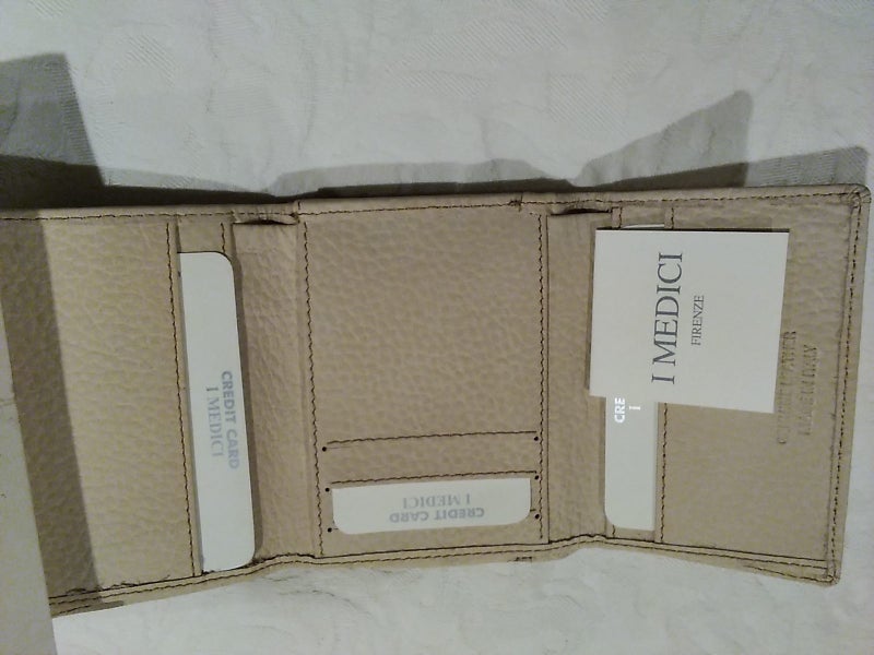 Purse/ wallet Carousel 3