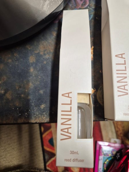 vanilla room diffuser Carousel 1