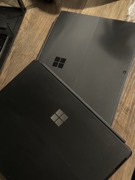 Microsoft Surface Pro 9 - i7 (512GB)63965537349890110