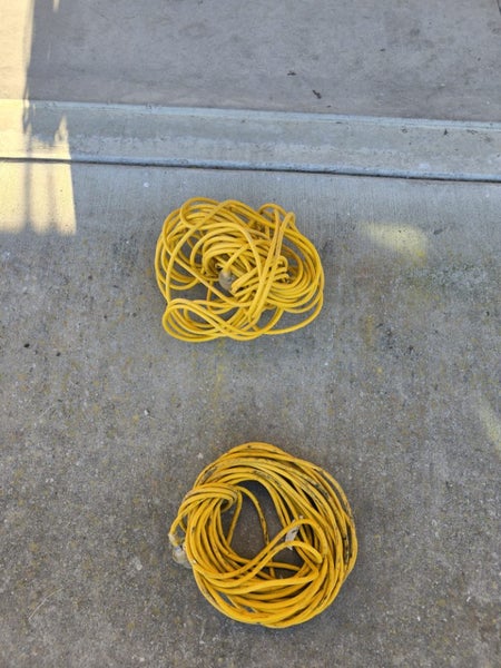 Heavy Duty yellow 25 meters and white 20 meters Extension cord Carousel 1