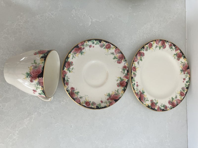 Royal Doulton part tea set - Clover design 1940s64423481334403114
