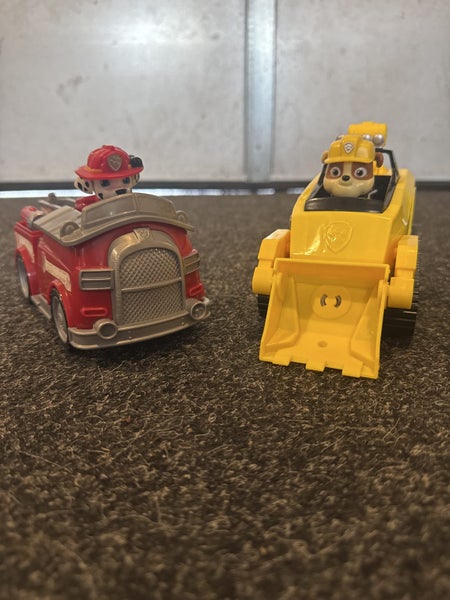 Paw Patrol Marshall and Rubble Carousel 1
