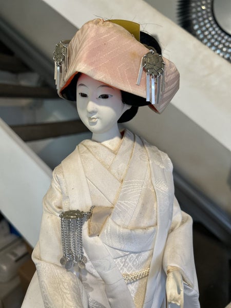 Stunning large vintage Japanese bride doll Carousel 2