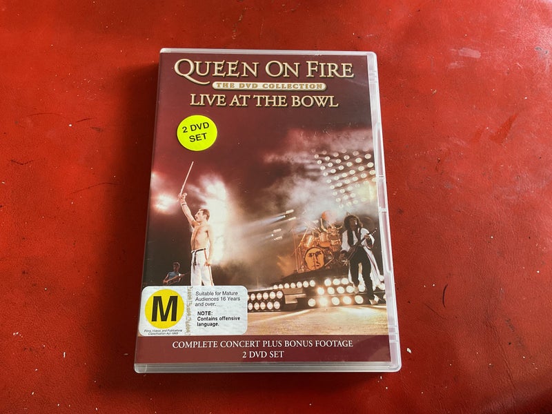 Queen - On Fire Live At The Bowl (2 Discs) Carousel 1