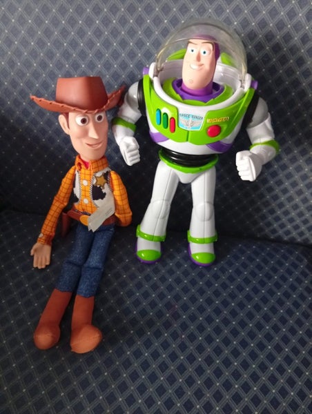 Buzz Lightyear & woody figures Carousel 1