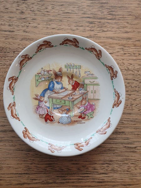 Charming & delightful Bunnykins plate Carousel 2