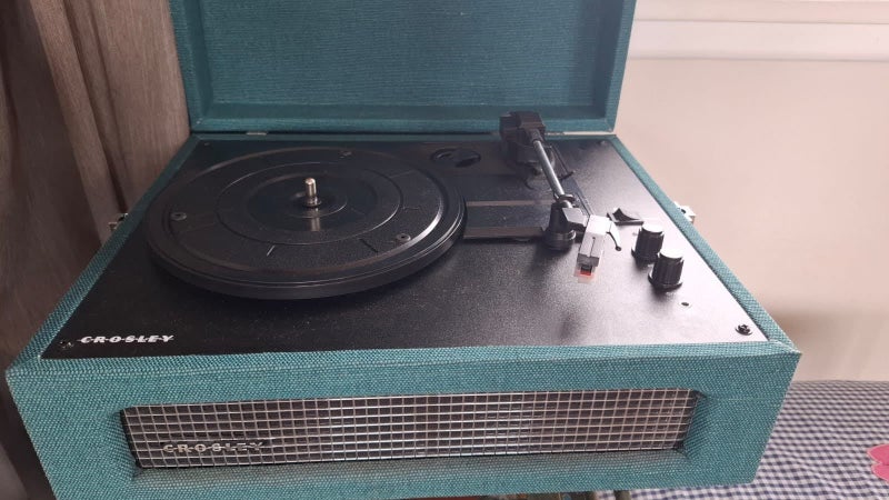 Crosley Voyager Portable Bluetooth Turntable64501641981185111