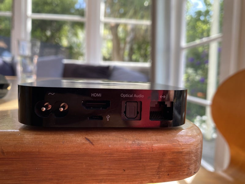 Apple TV 3rd Generation (Model A1469 ) - 1080p streaming media player Carousel 3