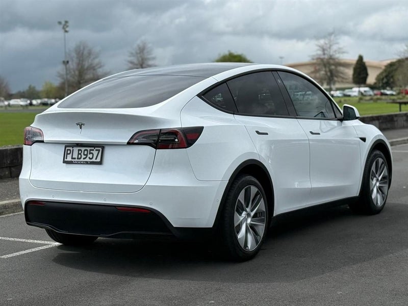 2022 Tesla Model Y REAR WHEEL DRIVE 60K63942442879361113