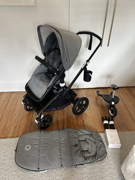 Bugaboo Fox Pram + Bassinet + Wheelie Board + Footmuff + Cup holder Carousel 1