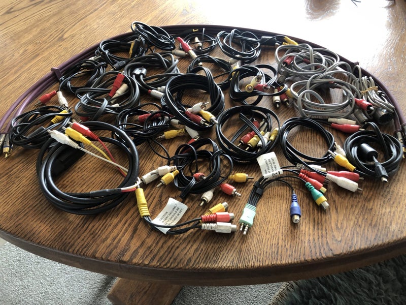 Audio cables. Carousel 1