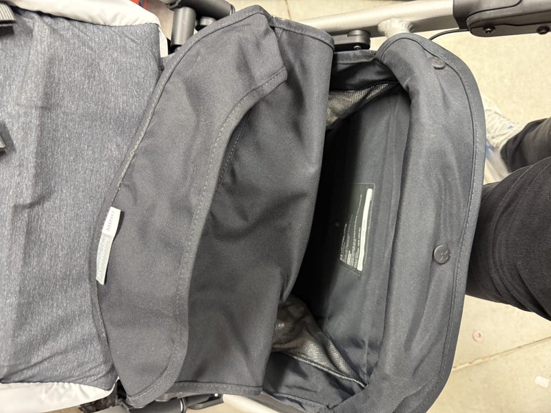 Uppababy Minu Pram with travel safe backpack Carousel 10