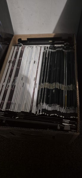 BULK LAPTOP LCD LED USED SCREENS TESTED WORKING (APPROXIMATELY 120 TOTAL) Carousel 2