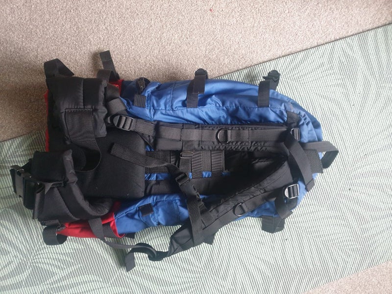 Lowes Tramping backpack Carousel 2