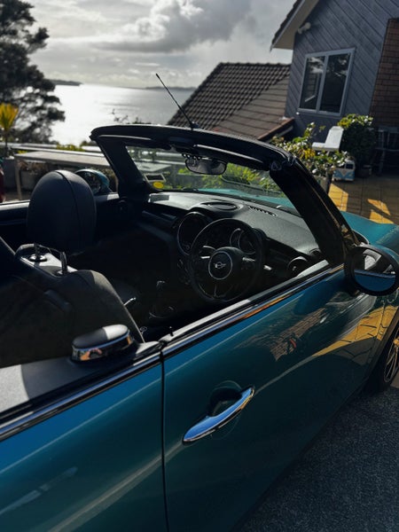 2016 MINI Cooper Convertible63950213656193113