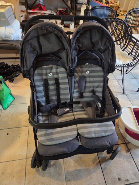 Joie Aire Twin 4-Wheel Stroller, Dark Pewter Carousel 1