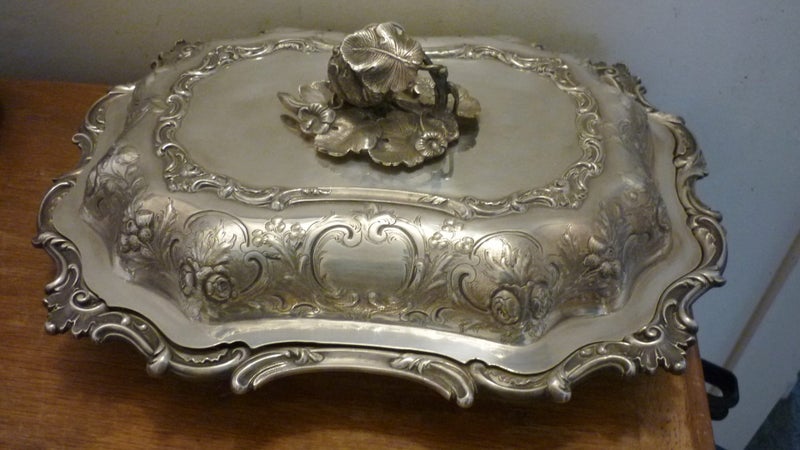 VICTORIAN ORNATE SILVER LIDDED SERVING DISH Carousel 1