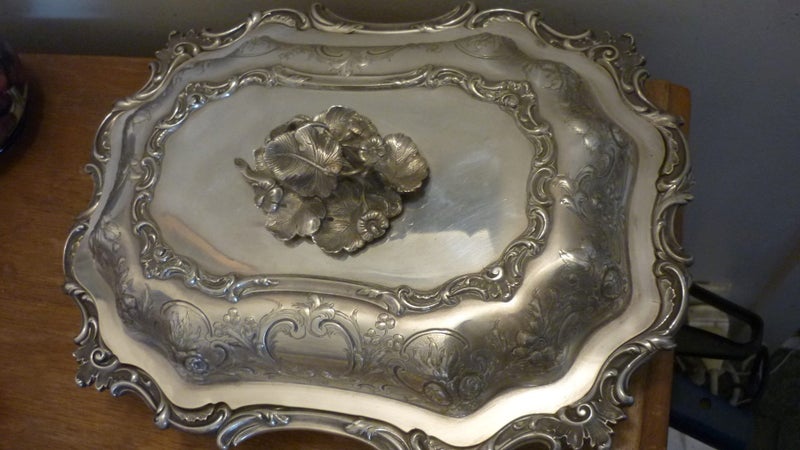 VICTORIAN ORNATE SILVER LIDDED SERVING DISH Carousel 2