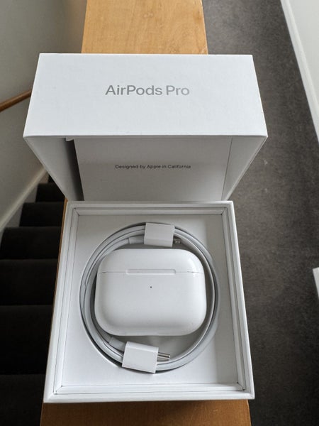 Apple AirPods Pro (Generation 1)64482774558082111