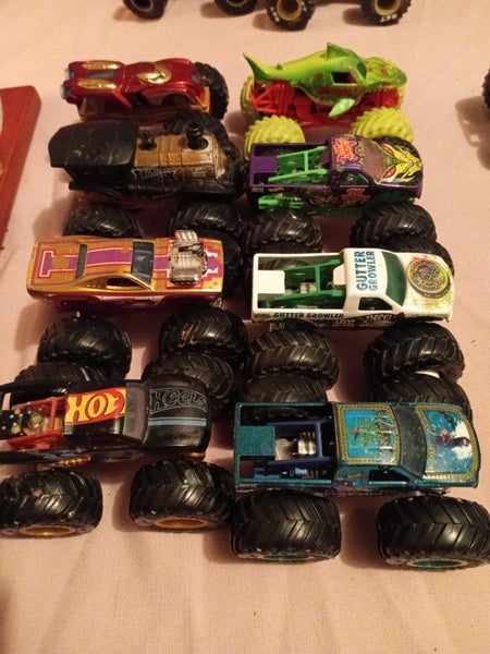 Monster trucks x8 - 2nd set Carousel 3