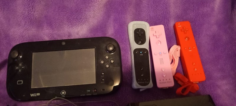 Nintendo Wii U Console Bundle Carousel 2