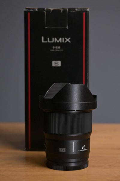 Lumix 35mm f/1.8 Lens - L Mount64258760112129110