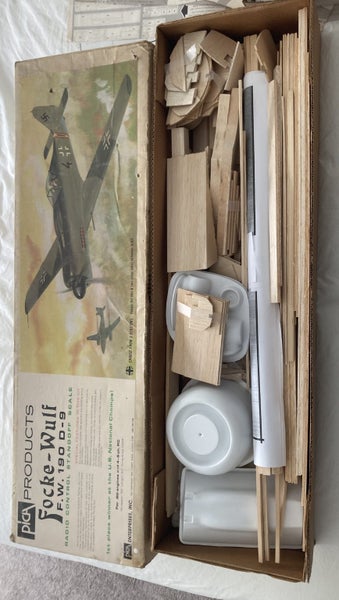 Pica Focke-Wulf 190-D9 kit retracts spinner Carousel 1