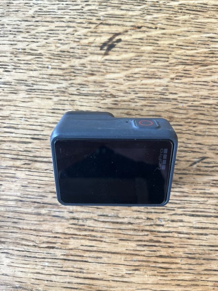 GoPro Hero 7 Black + Accessories Carousel 3
