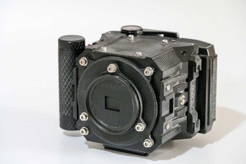 Medium Format Pinhole Camera – 6x7 Horseman roll film back64142060720001114