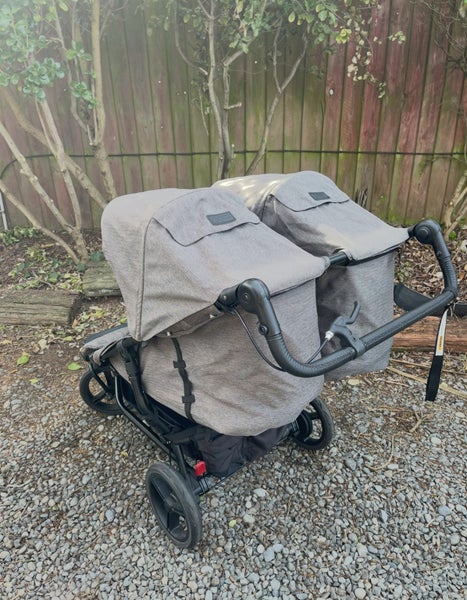 Like New, Mountain Buggy Duet - Luxury Bundle Carousel 2