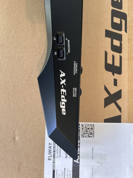 Roland AX-Edge Keytar – Like New Condition64272022650882113