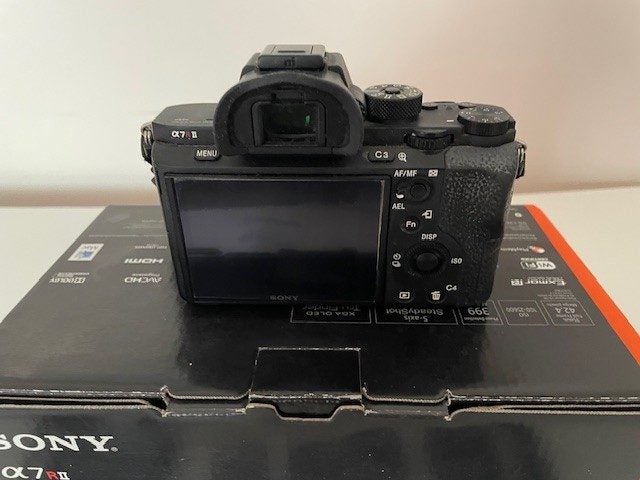 Mint condition Sony a7r11 bundle64250289618945111